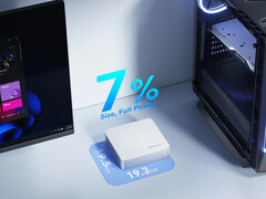 Minisforum выпускает M1-1295 в простом серебристом корпусе размером 195 x 193 x 51,9 мм и весом 1,12 кг. (Источник изображения: Minisforum)