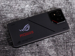 Asus ROG Phone 9 Pro (Изображение: Daniel Schmidt)