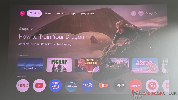 Интерфейс Google TV (записано при дневном свете)