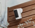 Модель 2K с функцией поворота и наклона вращается на 360 градусов и наклоняется на 175 градусов, чтобы удерживать движущиеся объекты в поле зрения.