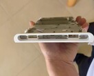 Предполагаемый кадр прототипа Nintendo Switch 2 OLED (на фото) заставил некоторых обнадеженных геймеров поверить, что Nintendo Switch 2 OLED уже в разработке. (Источник изображения: Gazlog)