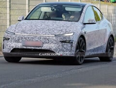 Испытания Tesla Model Y Performance 2026 года на Нюрбургринге. (Источник изображения: Carscoops)
