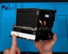 Снимок экрана, на котором виден большой радиатор Steam Machine, расположенный над блоками ввода-вывода и блоком питания