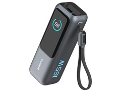 Anker 'Zolo Power Bank 25K 165W with Retractable and Built-In USB-C Cables', в дополнение к одному порту USB-C и одному порту USB-A. (Источник изображения: u/joshuadwx через r/Anker subreddit)