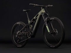 Cube предлагает новый e-MTB с впечатляющим оснащением