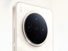 Компания Vivo не подтвердила, планирует ли она предлагать Y500 Pro во всем мире. (Источник изображения: Vivo - отредактировано)