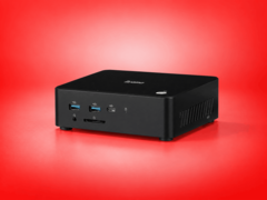 Мини-ПК iiyama с передними USB-портами, портом USB-C, устройством чтения SD-карт и боковыми вентиляционными отверстиями.