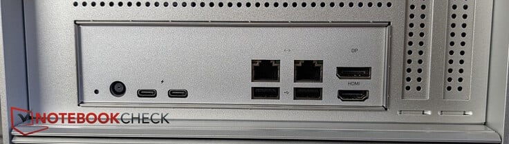 Сзади: вентилятор охлаждения, 2 порта Thunderbolt 4, 2 порта 2,5 Гбит/с Ethernet, 2 порта USB-A 3.0, DP 1.4, HDMI 2.0