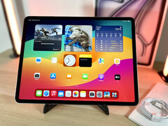 Он вырос: Младшая версия Apple iPad Air 13 (2024) со 128 ГБ памяти (от 799 долларов) предлагает в два раза больше памяти, чем его предшественник.