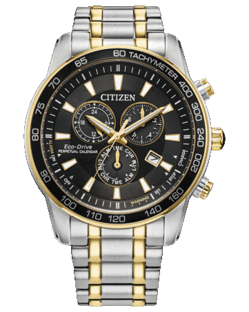 Хронограф Citizen Classic Eco-Drive с чёрным циферблатом, двухцветным корпусом и браслетом из нержавеющей стали диаметром 44 мм, безелем с тахиметром, тремя дополнительными циферблатами и окошком даты.