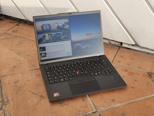 На открытом воздухе (в солнечную погоду)