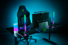 Razer's Aether Standing Light Bars работают через один кабель питания USB-C. (Источник изображения: Razer)