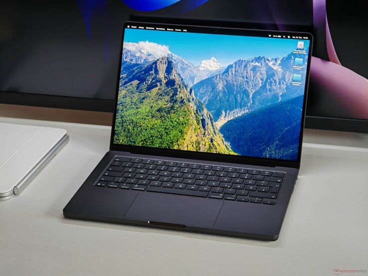 MacBook Pro с дисплеем Mini LED будут по-прежнему продаваться наряду с готовящимся к выпуску MacBook Pro с OLED-дисплеем или моделью Ultra.