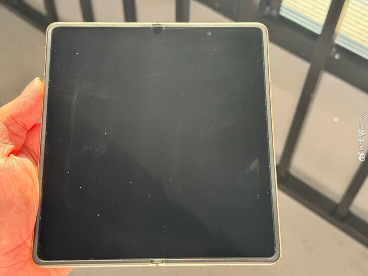 Honor Magic станет первым складным устройством с дисплеем без складок.