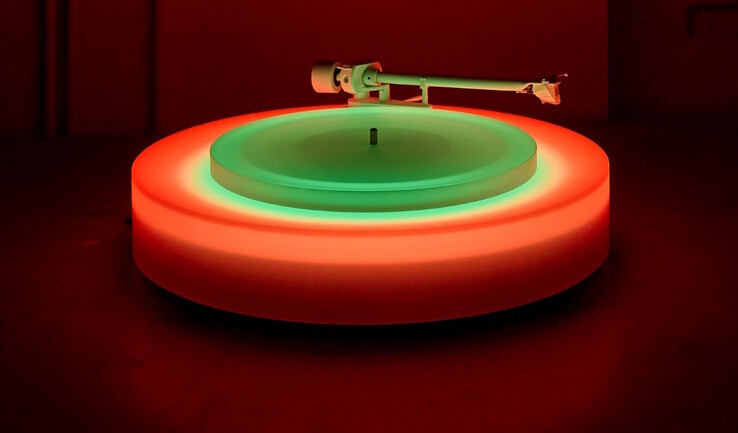 Brian Eno 2024 Turntable II - продолжение модели 2021 Turntable I. (Источник: Галерея Пола Столпера)