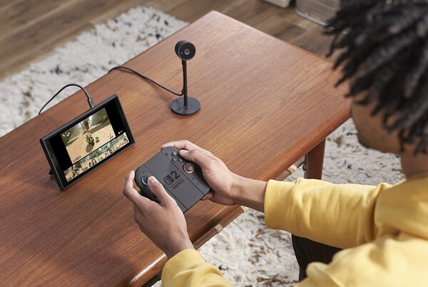 Второй порт USB-C Nintendo Switch 2 можно использовать для подключения периферийных устройств, например, камеры USB-C. (Источник изображения: Nintendo)