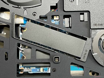 Слот SSD 1