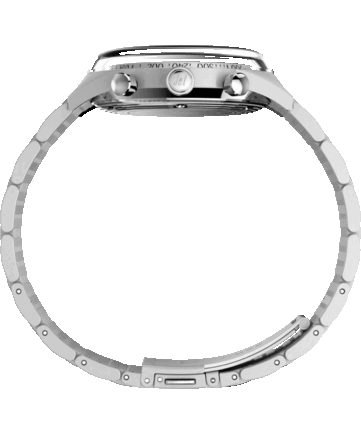 Вид сбоку на хронограф Timex Marlin Jet, демонстрирующий его большое выпуклое стекло из хезалита, безель с тахиметром, корпус из нержавеющей стали, заводную головку и кнопки хронографа.