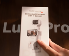 Розничная упаковка камеры Insta360 Luna Pro.