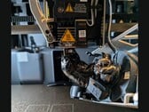 Сгусток нити на сопле 3D-принтера Bambu Lab