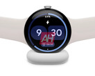 Часы Pixel Watch 4" на зарядном устройстве. (Источник изображения: Android Headlines)