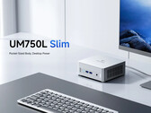 Minisforum UM750L Slim поставляется в одном варианте серебристого цвета с контрастной кнопкой питания. (Источник изображения: Minisforum)