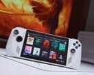 Модифицированный Asus ROG Ally с батареей на 90 Втч и изготовленной на заказ 3D-печатной задней панелью, работающий под управлением SteamOS и демонстрирующий на домашнем экране библиотеку игр AAA и инди. (Источник изображения: Miner TechTips / YouTube)