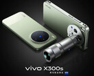 Снимок Vivo X300s с прикрепленным к нему официальным аксессуаром - телеконвертером.