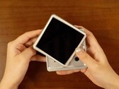 В новейшем ретро-ручном устройстве от Anbernic дисплей поворачивается, чтобы обнажить кнопки.