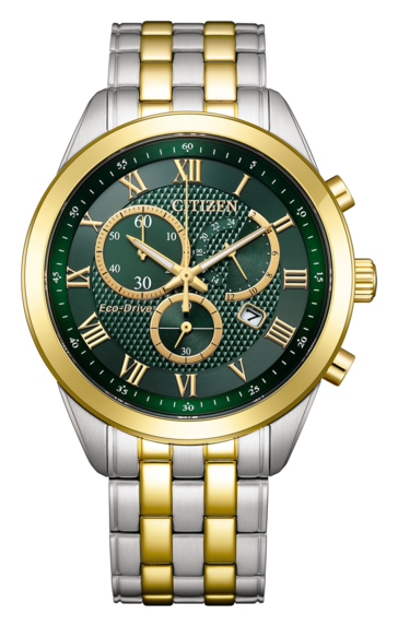 Хронограф Citizen AT2604-56X Eco-Drive с изумрудно-зелёным текстурированным циферблатом, безелем золотистого оттенка и римскими цифрами, а также двухцветным браслетом из нержавеющей стали.