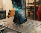 Фабрикатор Человека-паука изготовил для него Galaxy Z Flip 8.