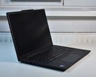 Максимальная эффективность: Lenovo ThinkPad T14s Gen 6 показывает, почему Lunar Lake - идеальный выбор для бизнес-ноутбуков, на фото: Lenovo ThinkPad T14s Gen 6 (Источник изображения: Benjamin Herzig/Notebookcheck.com)