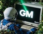 Объём торгов на спотовом и фьючерсном рынках HTX в августе превысил 5,4 миллиарда долларов. На снимке — трейдер в авиационном костюме. 