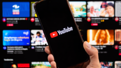 Смартфон с приложением YouTube. (Источник изображения: noyb)