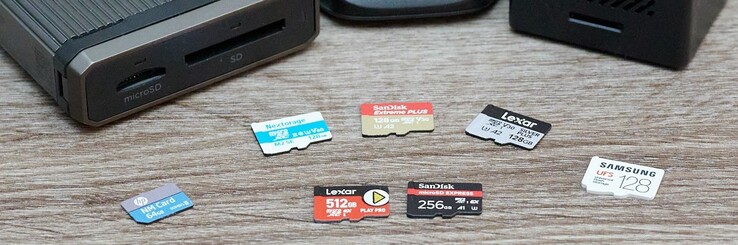 Тестовое поле: Две карты MicroSD Express против трех карт UHS. Камера Sony Tough отсутствует, так как она использовалась для съемки. Снаружи: Два одинаков