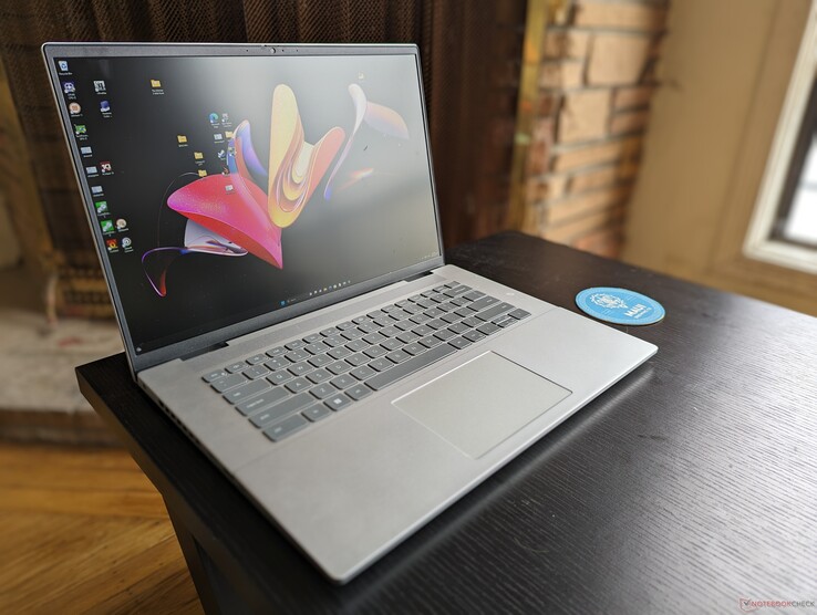 Dell Inspiron 16 Plus 7630 2023 Dell Inspiron 16 Plus 7630 2023