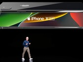 Ожидается, что Тим Кук представит складной iPhone в 2020 году. (Изображение: Antonio De Rosa)