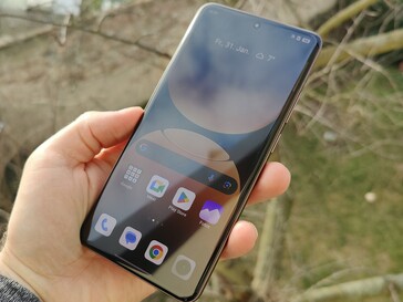 Тестовый смартфон Realme GT7 Pro (Источник изображения: Marcus Herbrich)