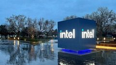 SoftBank не будет претендовать на место в совете директоров Intel. (Источник изображения: Intel)