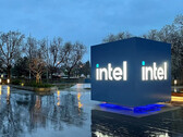 SoftBank не будет претендовать на место в совете директоров Intel. (Источник изображения: Intel)