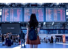 Уязвимость в системе FlyCASS позволила бы неавторизованным лицам получить доступ к кабине самолета. (Источник изображения: Pixabay / JESHOOTS-com)