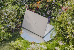 Не все ноутбуки Asus ZenBook S14 и Zenbook S16 будут доступны во всех регионах. (Источник изображения: Asus)