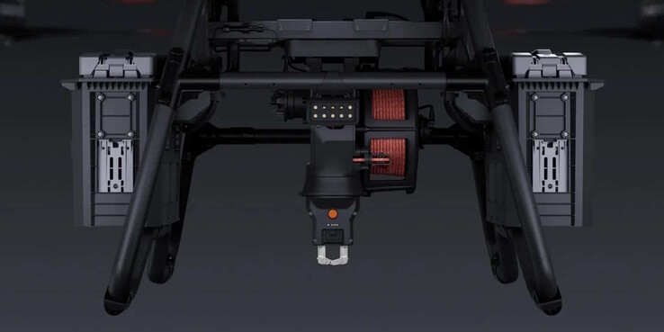 Можно использовать лебедку и два аккумулятора. (Источник изображения: DJI)