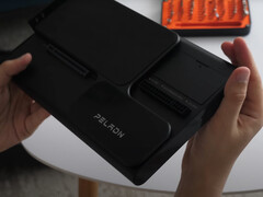Peladn Link S-3 уступает по производительности таким решениям OCuLink eGPU, как Minisforum DEG1. (Источник изображения: Try Some Tech)