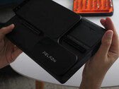 Peladn Link S-3 уступает по производительности таким решениям OCuLink eGPU, как Minisforum DEG1. (Источник изображения: Try Some Tech)