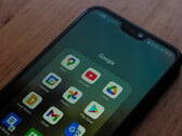 На фотографии изображён смартфон на базе Android