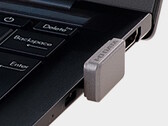 Флеш-накопитель I-O Data SSPJ-UTC сидит довольно плотно к порту USB-C. (Источник изображения: I-O Data)