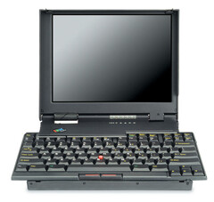 ThinkPad 701C, известный как "Бабочка", до сих пор воспринимается как инженерное чудо.
