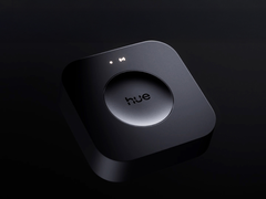 Philips Hue Bridge Pro (на фото) и Bridge получают новые обновления. (Источник изображения: Philips Hue) 