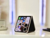 Тестовый смартфон Xiaomi Mix Flip 2